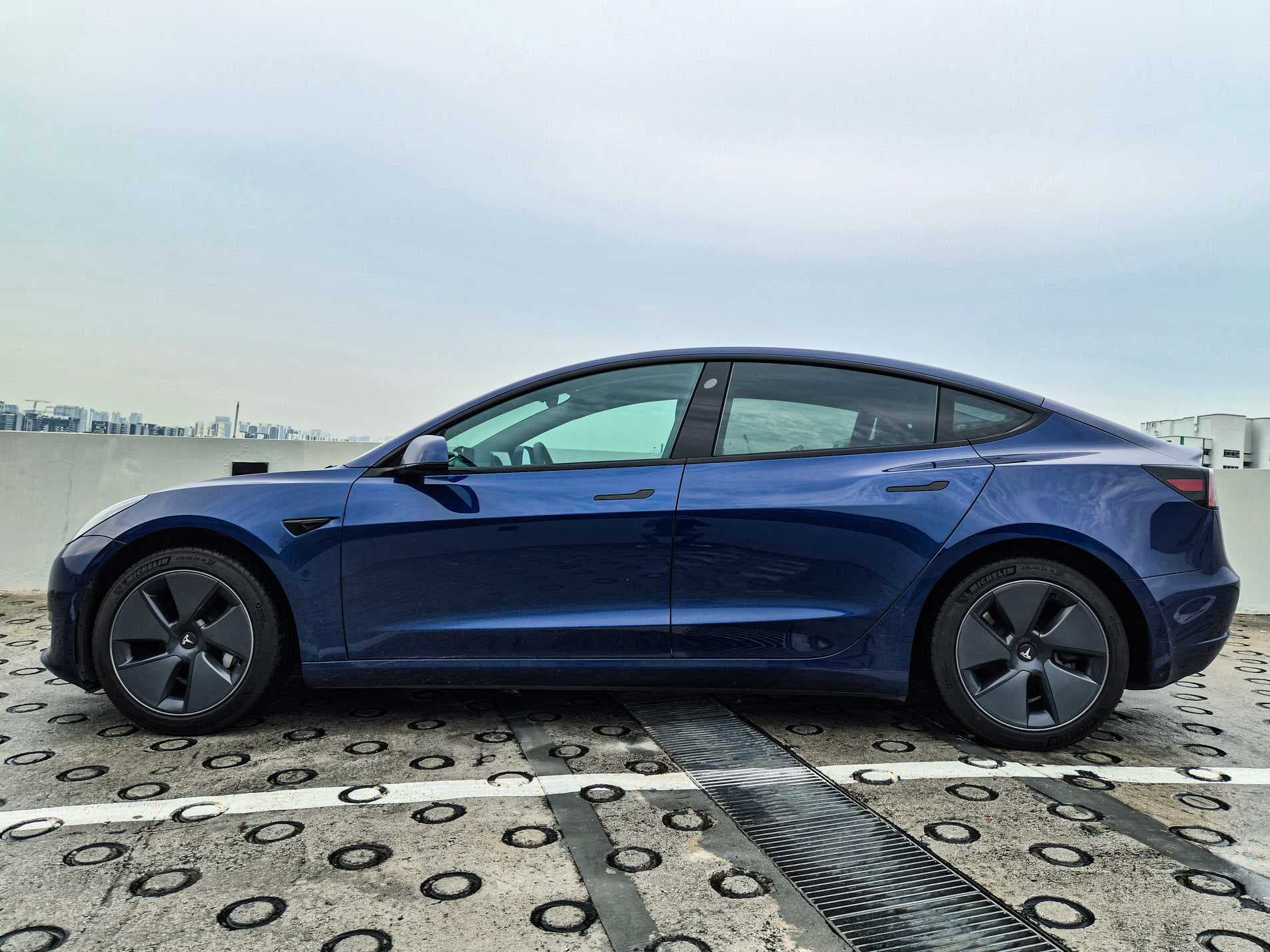 TESLA MODEL 3 STANDARD RANGE - Image 2